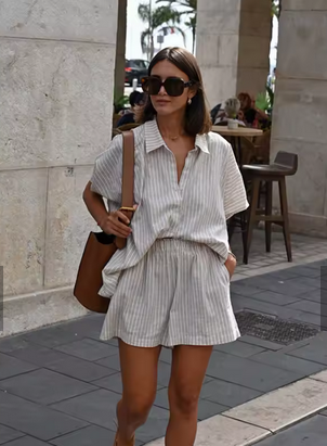2-teiliges Sommeroutfit - Kurze Sommerhose & weites Hemd mit Knopfleiste