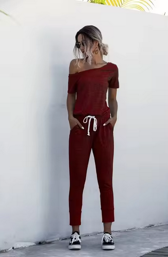 Einfarbiger Jumpsuit - Mit freier Schulter