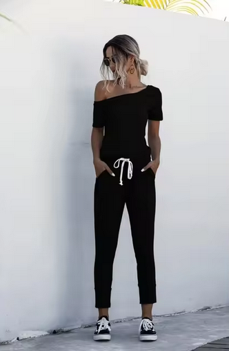 Einfarbiger Jumpsuit - Mit freier Schulter