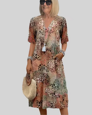 Farbenfrohes Sommerkleid - V-Ausschnitt und hübsche Muster
