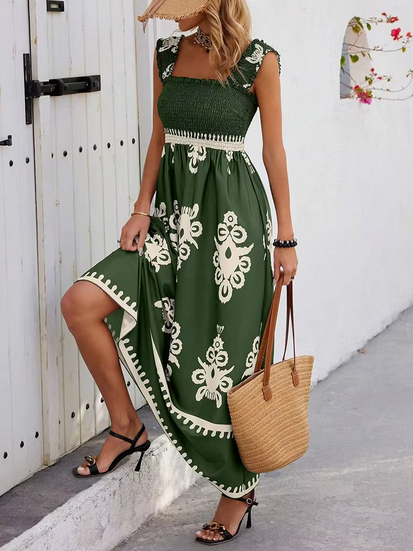 Farbenfrohes Sommerkleid mit schönem Muster