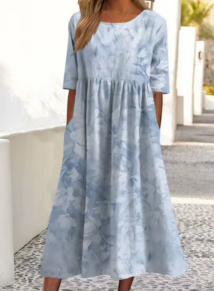 Komfortables Sommerkleid mit hübschen Motiven
