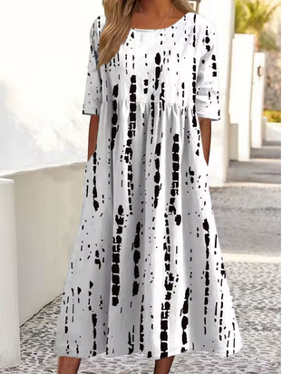 Komfortables Sommerkleid mit hübschen Motiven