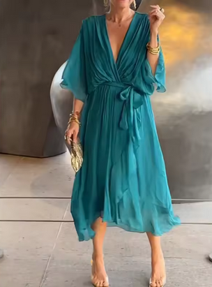 Luftiges Sommerkleid mit Gürtelschleife
