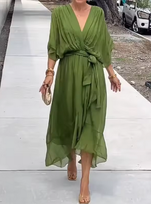 Luftiges Sommerkleid mit Gürtelschleife