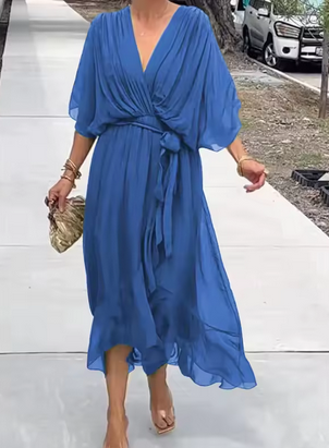 Luftiges Sommerkleid mit Gürtelschleife