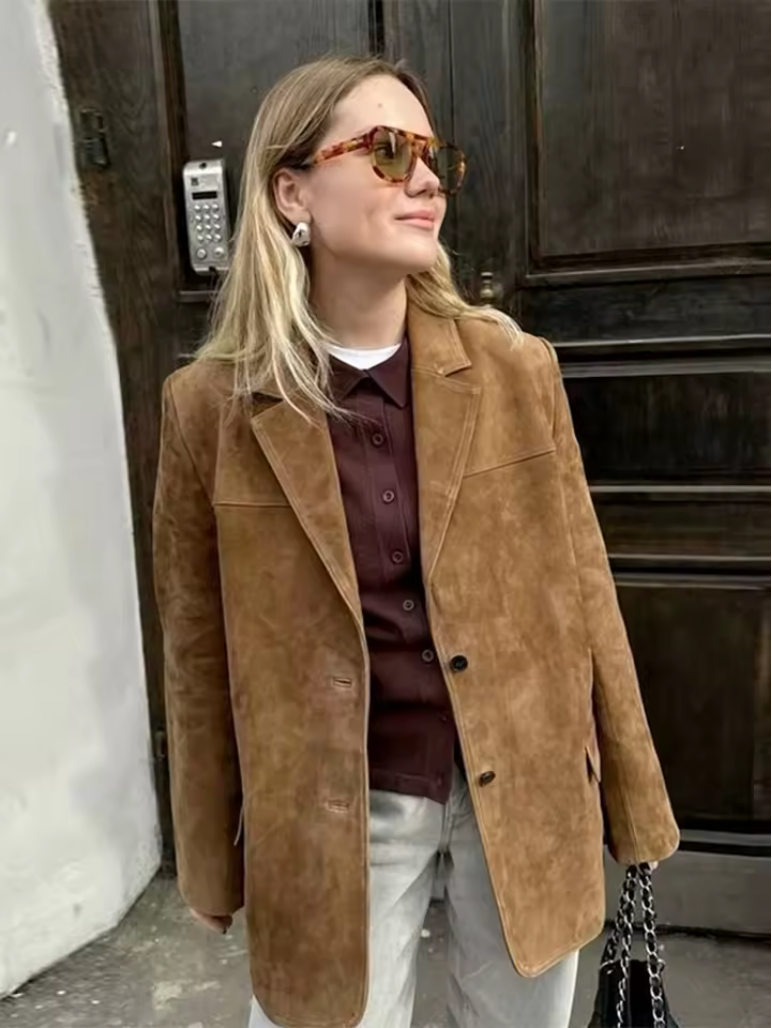 Stilvolles Wildlederjacket mit Knopfleiste