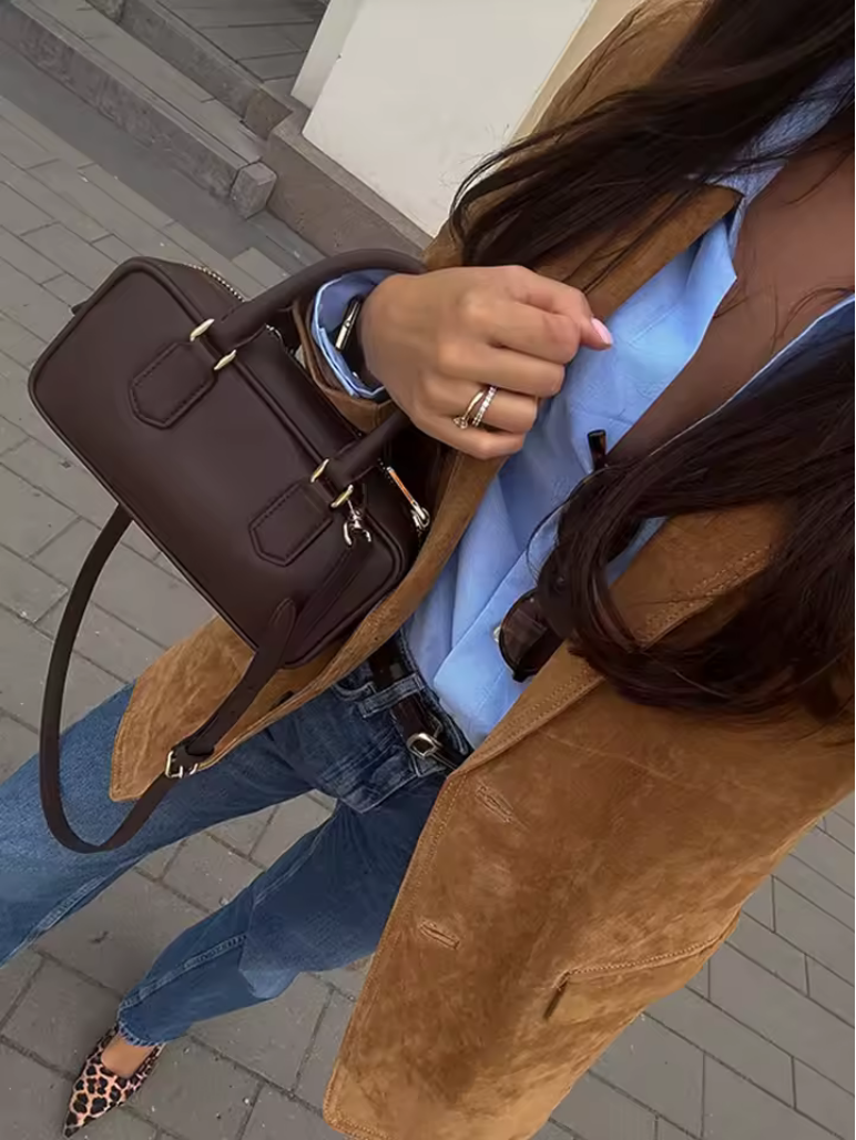 Stilvolles Wildlederjacket mit Knopfleiste