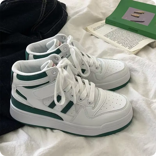 Zeitlose Sneaker - Mit Klettverschluss & Skate-Design
