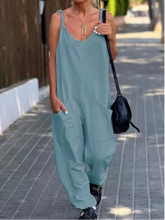 Ärmelloser Jumpsuit mit tiefem Rundhals
