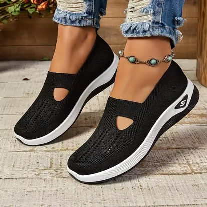 Atmungsaktive Sneaker - Dämpfende Sohle & Lochverzierungen