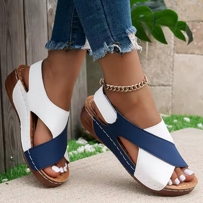 Ausgefallene Sommersandalen - 2-farbig & Klettverschluss