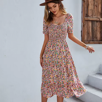 Böhmisches Sommerkleid - knielang & hochtailliert