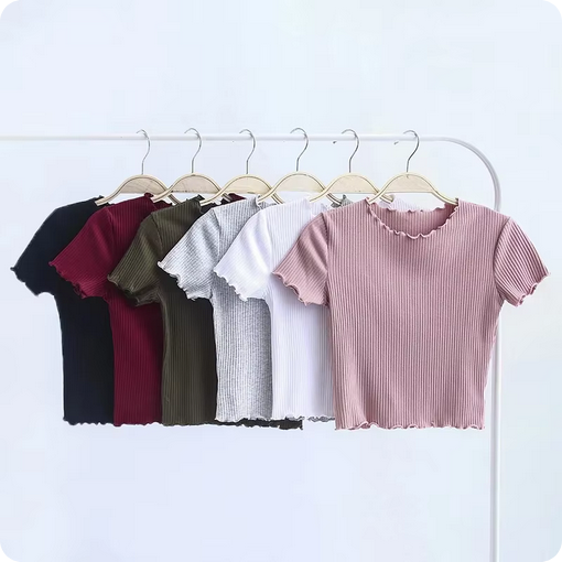 Crop Top – Geripptes Strickdesign & Wellennaht