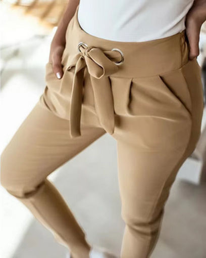 Elegante Bleistifthose - Mit Stoffgürtel