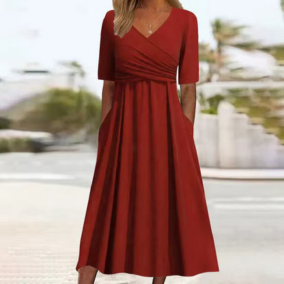 Elegantes Wickelkleid mit seitlichen Taschen