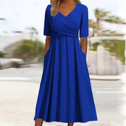 Elegantes Wickelkleid mit seitlichen Taschen