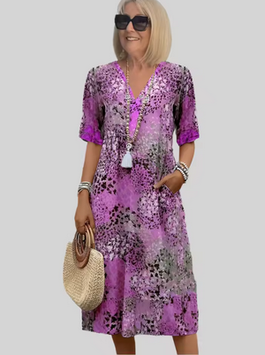 Farbenfrohes Sommerkleid - V-Ausschnitt und hübsche Muster