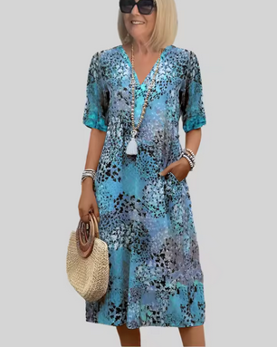 Farbenfrohes Sommerkleid - V-Ausschnitt und hübsche Muster