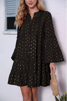 Gepunktetes Sommerkleid mit weiten Ärmeln