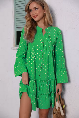Gepunktetes Sommerkleid mit weiten Ärmeln