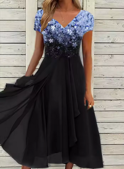 Hochtailliertes Sommerkleid mit Blumenstickerei
