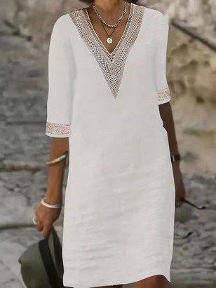 Komfortables Leinenkleid mit Spitzenverzierungen