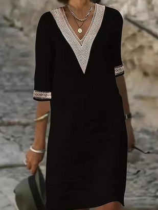 Komfortables Leinenkleid mit Spitzenverzierungen