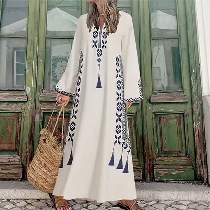 Lässiges Maxikleid - Musterung im nordischen Stil