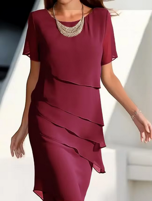 Leichtes Abendkleid - Kurzärmlig mit O-Hals & Lagendesign