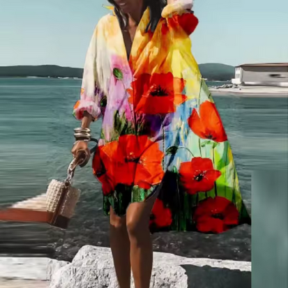 Lockeres Strandkleid mit hübschen Mustern