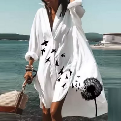 Lockeres Strandkleid mit hübschen Mustern