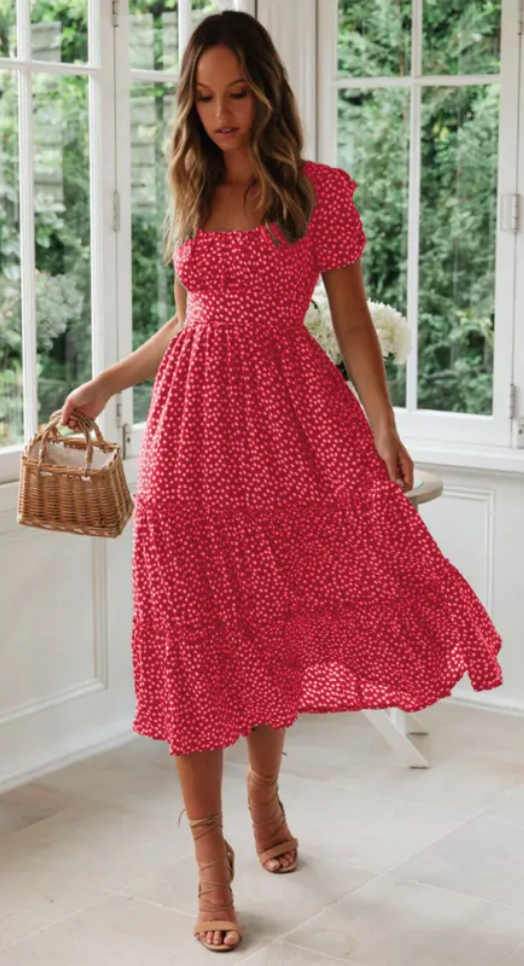 Luftiges Sommerkleid - Taillierter Schnitt & gepunktet