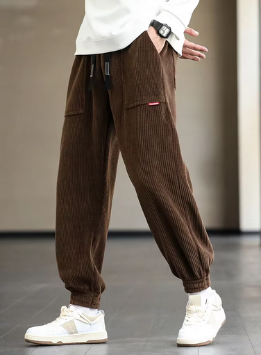 Moderne, robuste Cordhose für Herren