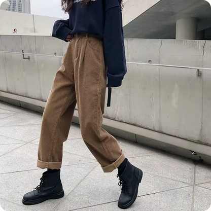 Modische High-Waist Cordhose - Mit lockerer Passform