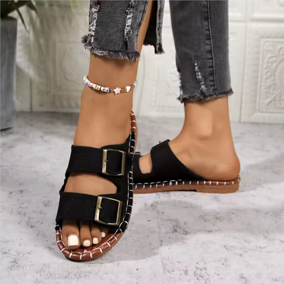 Modische Sommersandalen - Mit doppelter Schnalle