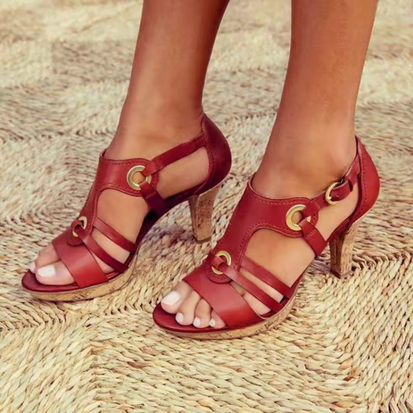 Sandalen mit hohem Absatz - eleganter Verschluss