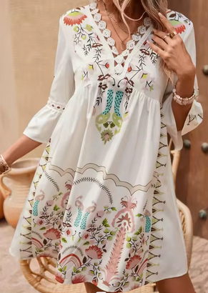 Sommer-Midikleid mit hübscher Musterung