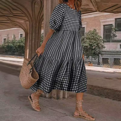 Sommerkleid im Boho Stil - Kräftige Farben & Rüschen