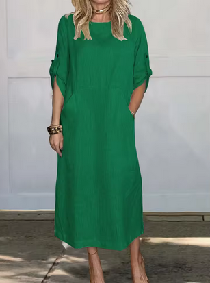 Trendiges, langes Leinensommerkleid